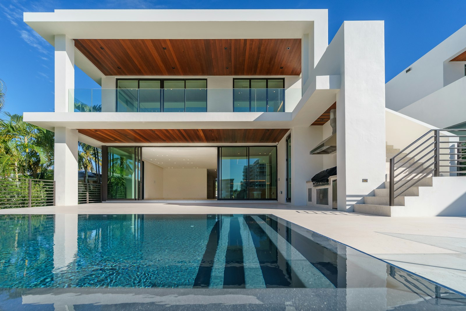 Residencia contemporánea en Santa Ana